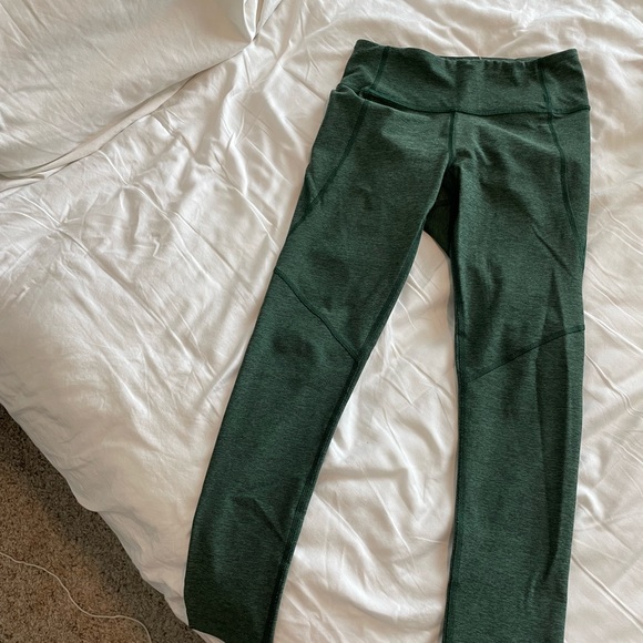 Outdoor Voices 3/4 Warmup legging in Hunter Green - Picture 5 of 7